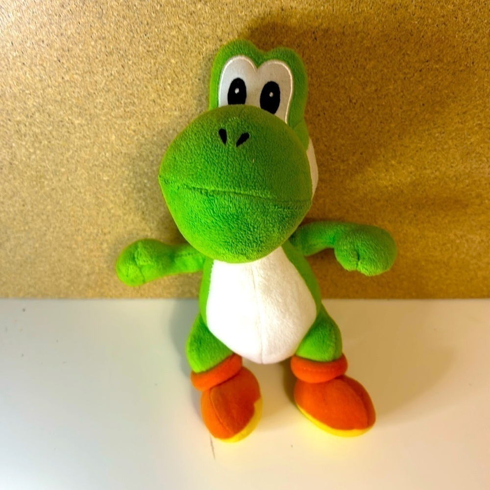 Super Mario 9 inch stuffy